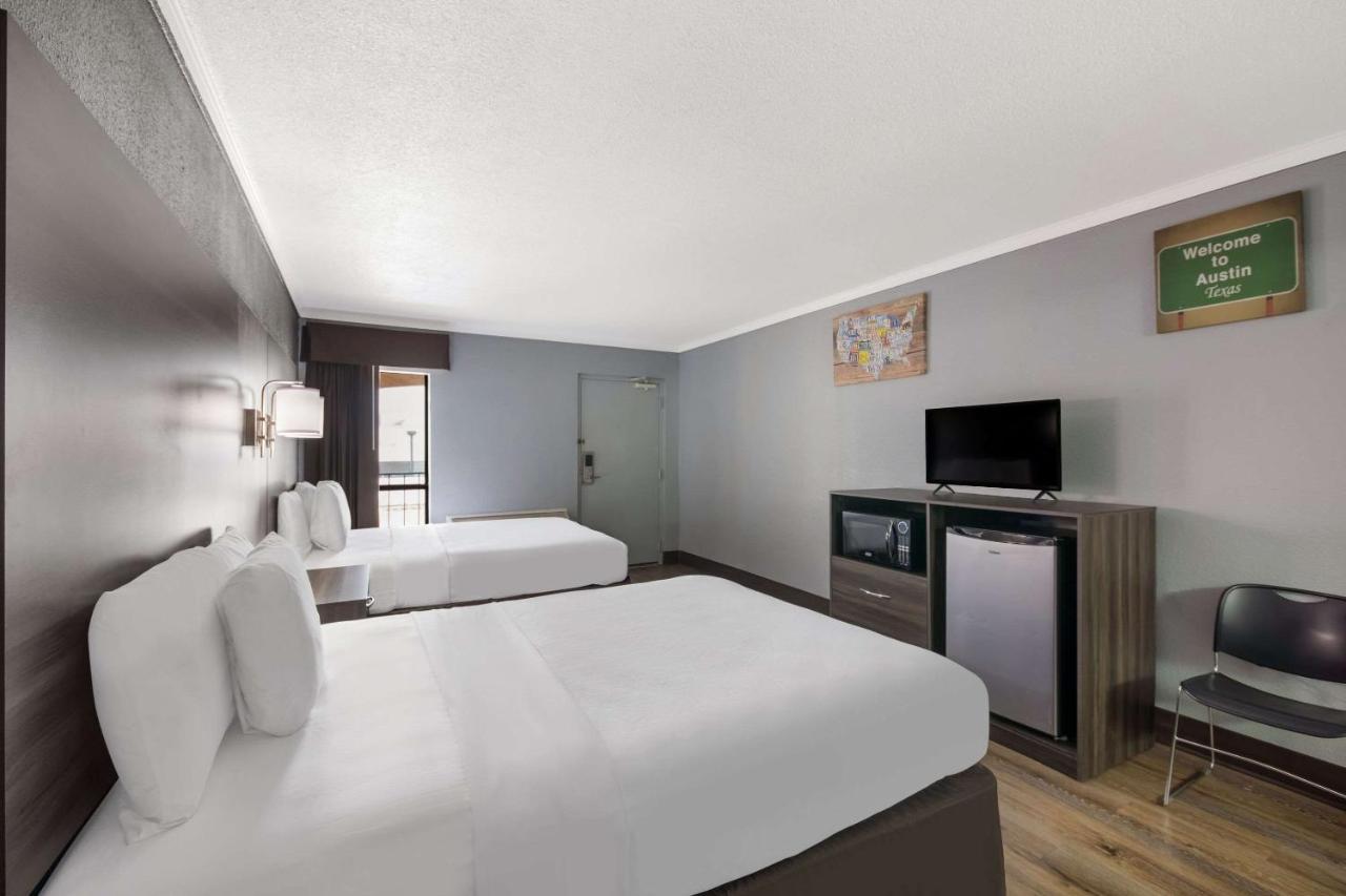 Econo Lodge Near The Domain - The Arboretum Austin Eksteriør bilde