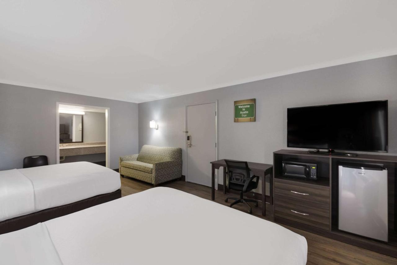Econo Lodge Near The Domain - The Arboretum Austin Eksteriør bilde