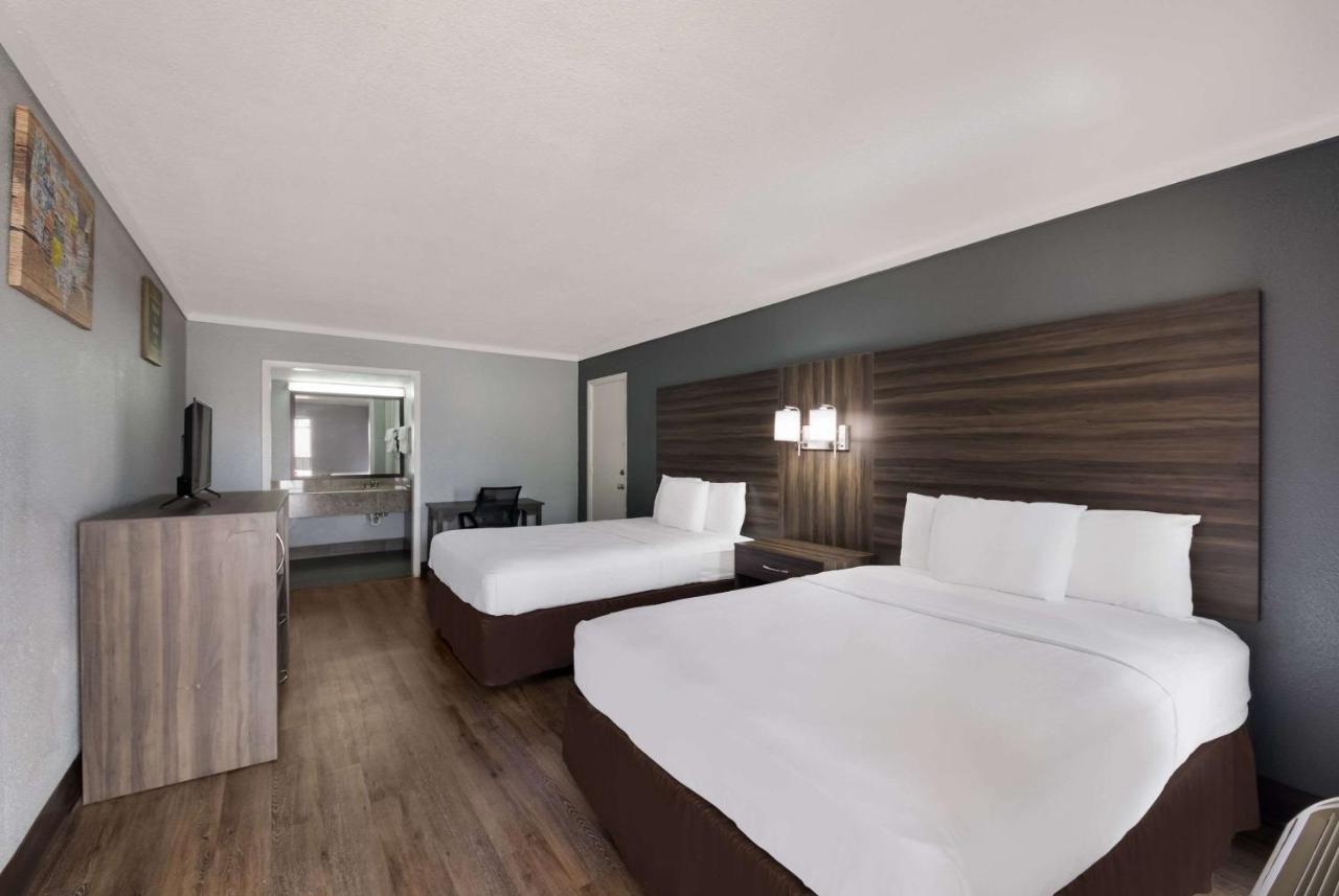 Econo Lodge Near The Domain - The Arboretum Austin Eksteriør bilde